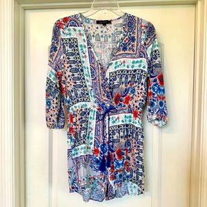 Love Tree - colorful romper! Brand new condition! 🤍💙